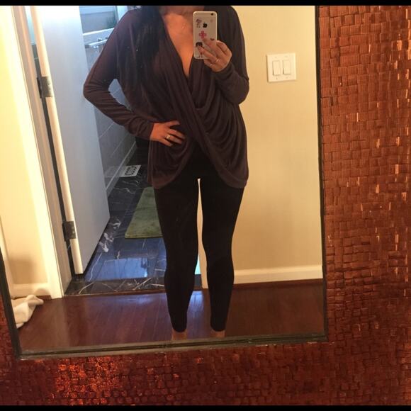 FOR CYNTHIA Criss Cross Flowy Knit Long Sleeves - Picture 4 of 4